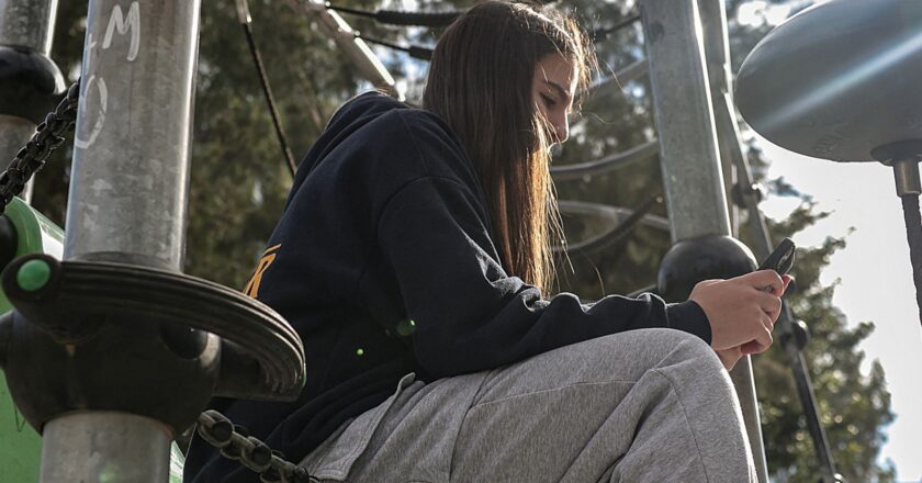 Greece Moves To Block Social Media Access For Children Under 15